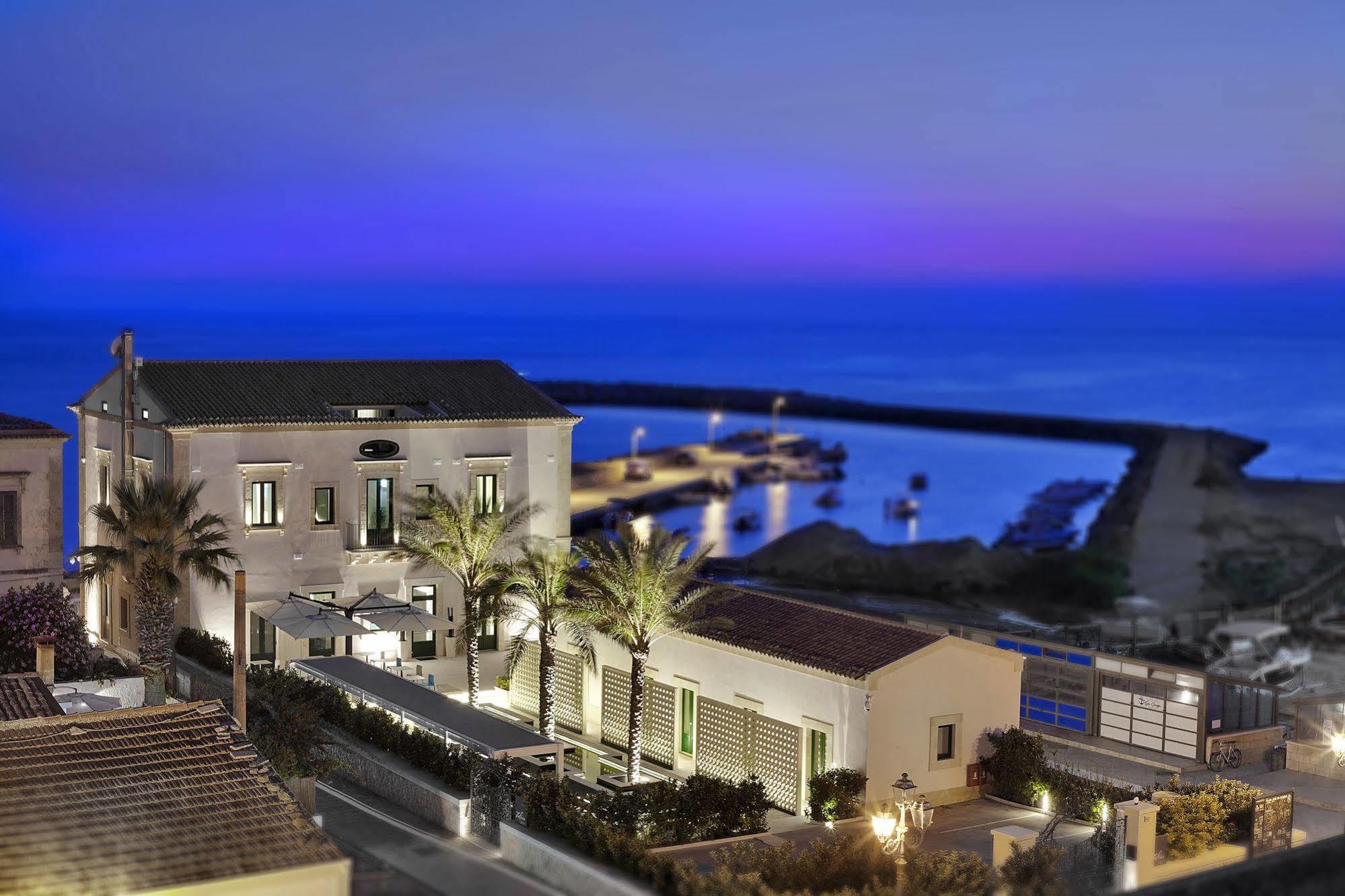 Zafran Boutique Hotel 돈나루카타 외부 사진